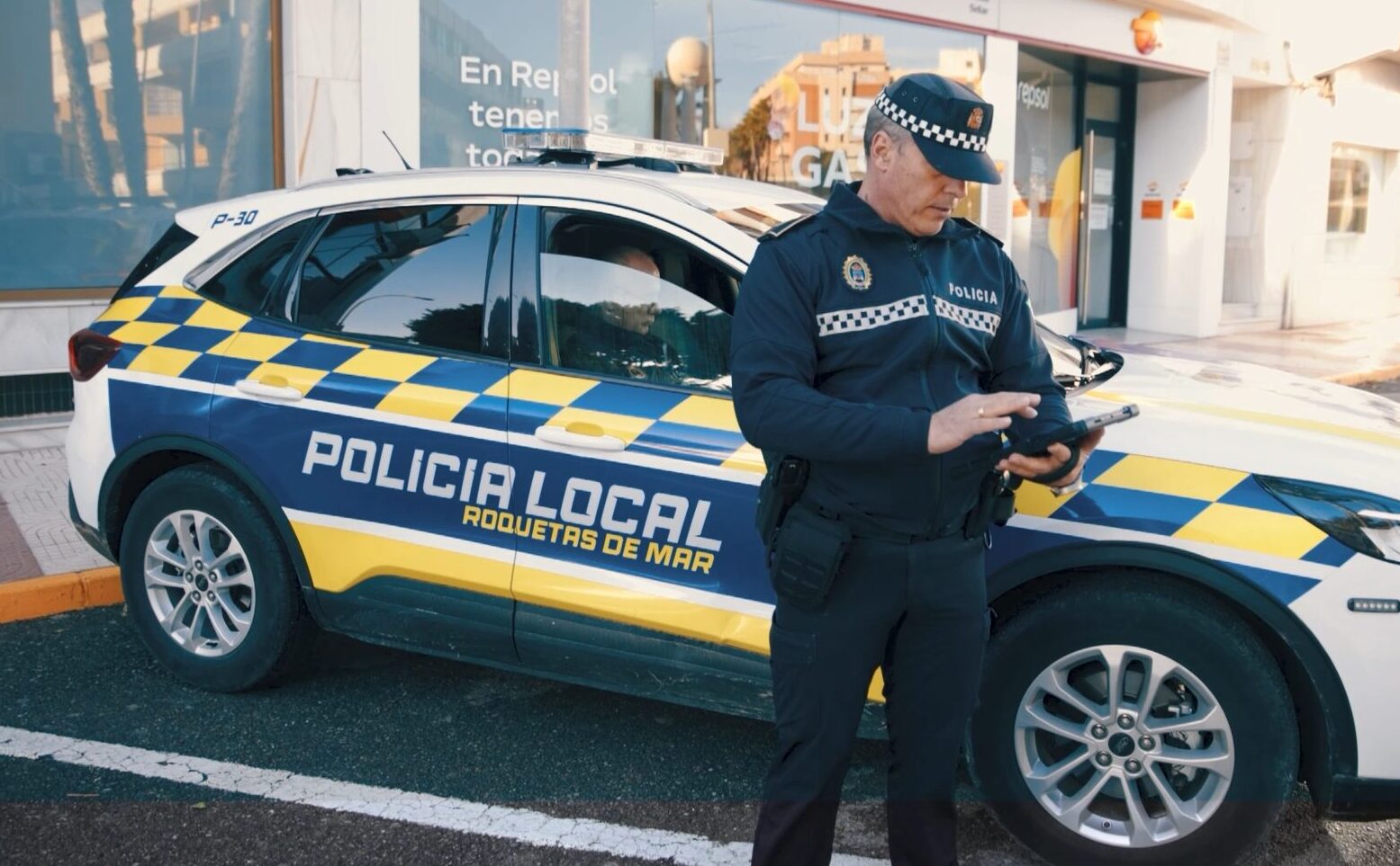 foto-coche-policial-roquetas-appolo